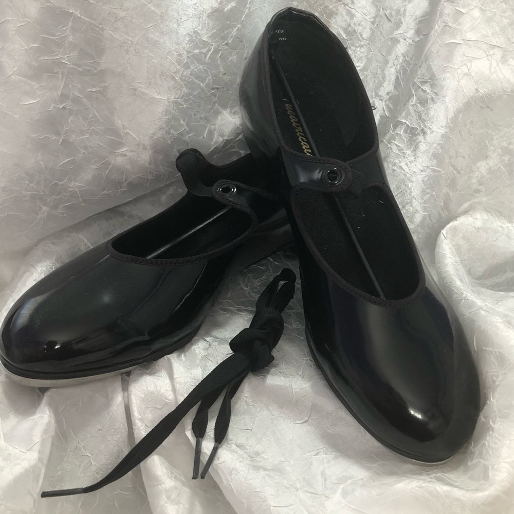 Adult Beginner Patent Tap Shoes with Ribbon Ties, New in Box, Size 11W